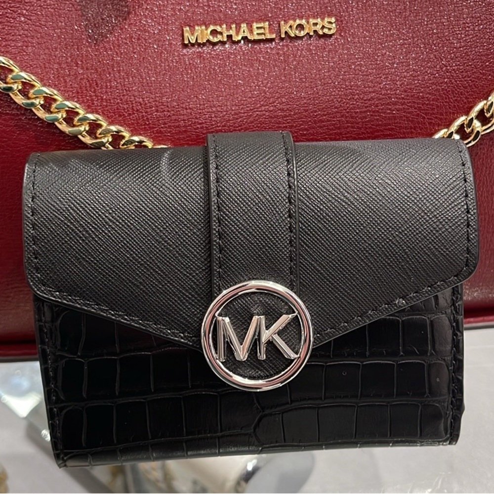 MICHAEL KORS CARMEN MEDIUM LOGO AND FAUX LEATHER WALLET BLACK 
NWT